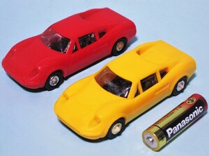 詳細不明 古いプラトイ 駄玩具 フェラーリ ディノ 246GT 約10㎝ 黄色 赤 2台セット 難有り品です FERRARI DINO ディーノ