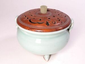 【5825】お茶道具　瑪瑙　摘み　青磁　耳付　香炉（初品・買取品）