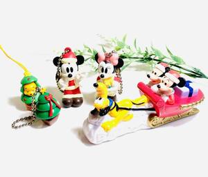 ディズニー　ミッキー＆ミニ―＆プーさん　クリスマスまとめて５個セット　Christmas　Xmas　おもちゃ　ボールチェーンキーホルダー
