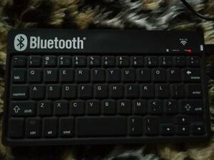 【中古・通電確認済み】ピーナッツ・クラブ社製　Bluetoothマルチキーボード PAC-320 