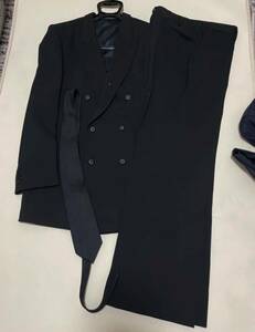 礼服 ダブル フォーマルスーツ 96YA7A 黒 ブラック 喪服 背抜き 春夏 日本製 絹ネクタイ付き 大きいサイズ