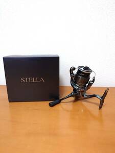 【美品】 22 ステラ C2000S 【 STELLA シマノ SHIMANO スピニング トラウト リール 】