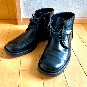 INTERBASICS／インターベーシック・チャッカブーツ ・黒革靴・綺麗なブーツ・お買い得品