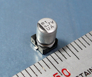 ニチコン UA チップ電解コンデンサ(35V/4.7μF/105℃)[10個組].e