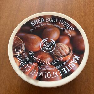 新品未使用！THE BODY SHOP SHEA BODY SCRUB シアボディスクラブ　300ml