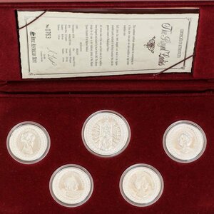 ロイヤル レディース エリザベス 2世 在位40年 記念 1992 シルバー 925 記念コイン 銀貨 硬貨 5枚セット ケース付【新品未開封】#31297YR