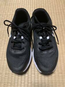 Under Armour アンダーアーム　3026020-002 UA CHARGED ROGUE3 EX WIDE チャージド　ローグ3 エキストラ　ワイド　26.5cm US8.5 4E