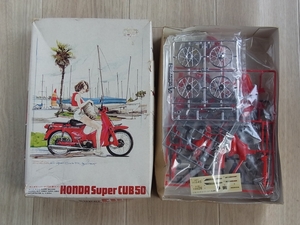 未組立★日本製★BANDAI バンダイ　1/12 HONDA SUPER CUB ホンダ スーパーカブ 50　赤カブ　プラモデル