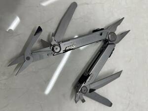 M：ガーバー　フリーハンド　マルチプライヤツール　シースケース付き　ほぼ未使用　万能　9種類　GERBER FREEHAND