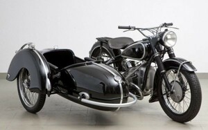 BMW R51-3 サイドカー 1951-55年 ヴィンテージ バイク 絵画風 壁紙ポスター 特大ワイド版921×576mm（はがせるシール式）014W1