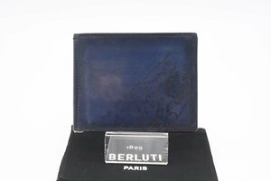 ☆安心の３大保証☆ ABランク ≪BERLUTI ベルルッティ/二つ折りマネークリップ≫ カリグラフィ レザー 型押しロゴ ブルー ブラック 送料込