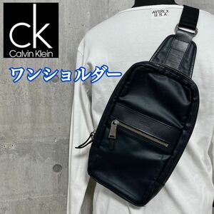 M■ CK Calvin Klein カルバンクライン PLATINUM ボディバッグ ワンショルダー ネイビー 紺 834901 メンズ 牛革 ブランドバッグ 軽量