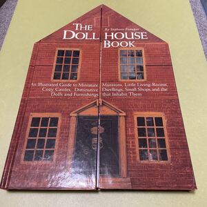 ◎ドールハウスの英語本　The Dollhouse Book