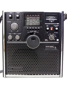 e11621　SONY ICF-5800 ソニー スカイセンサー ラジオ FMのみOK 通電確認済 ジャンク品