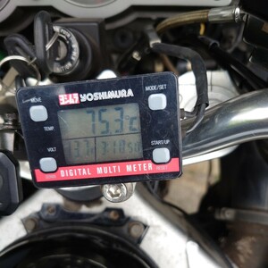 ヨシムラ デジタルマルチメーター　時計　電圧計　油温センサー付き　ZZR1200取り外し　ZRX ZZR ジャンクとして