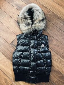 美品○モンクレール　MONCLER○リアル　ファー　ベスト　ダウン　ジャケット　ブルゾン　アウター　レディース　00 国内　正規品　tarn