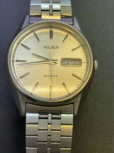 SEIKO セイコー ALBA アルバ Y504-8010 3針 デイデイト ラウンド シルバー文字盤 メンズ クオーツ 電池式 腕時計 動作未確認