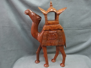木製東南アジア彫刻 ラクダ置物 中古品 (Y)