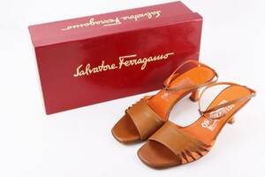 フェラガモ　Salvatore Ferragamo　サンダル オレンジブラウン 6サイズ（23.5ｃｍ程度）　箱付き