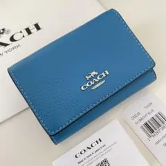 COACHコーチ　三つ折り財布　ディープベリーワインレッド　スタッズ  リベット