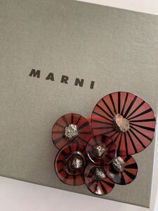 マルニ　ストーン　ブローチ　赤　黒　シルバー　MARNI アクセサリー