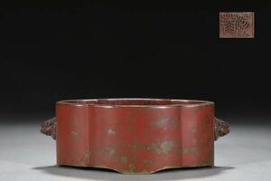 【瓏】古銅鏨刻彫 海棠式獅首耳香炉 明代 暢庵款 銅器 古賞物 中国古玩 蔵出