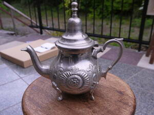 【A20507③】アンティーク シルバーメッ/銀メッキ ティーポット 銀メッキ 紅茶 装飾 彫刻　高さ21cm