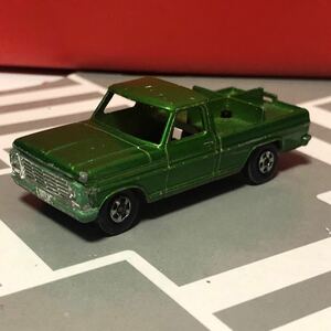 貴重　絶版　KENNEL TRUCK FORD フォード　トラック　マッチボックス　1966 緑ミニカー　男の子　おもちゃ　プレゼント　車　トミカサイズ