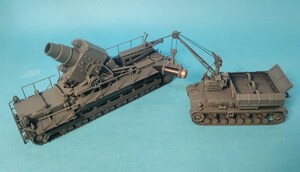 ドイツ軍巨大自走砲カール＋カール専用の４号特殊弾薬運搬車　ハセガワ 1/72 完成品