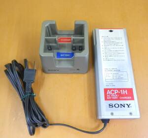 ☆3186 SONY ソニー BCA-1H バッテリー チャージ アダプター SONY NP-1H 3個付き ジャンク品扱い