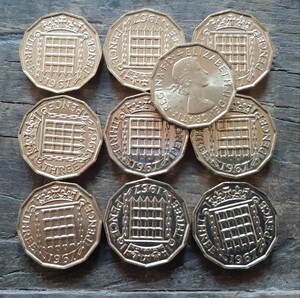 1967年英国3ペニーコイン 10枚イギリス3ペンスブラス美物エリザベス女王