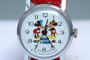 即決　ＢＲＡＤＬＥＹ　ミッキーマウス　& ミニーマウス　手巻時計　● ディズニー ● SWISS製　● OH済
