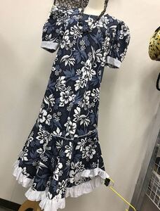 ＾＾　＊ＨＡＷＡＩＩ製　★　ＭＡＤＥ　ＩＮ　ＨＡＷＡＩＩ　新品　ボタニカル　ABC　HAWAIIAN FASHION　フラダンス　ネイビー