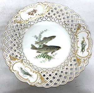 P161-W11-659 Meissen マイセン 透かし皿 プレート 飾り皿 魚 花 草 金彩 洋食器 アンティーク 直径約29cm③