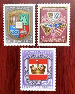 海外切手　未使用　外国切手　オーストリア　紋章他　3種