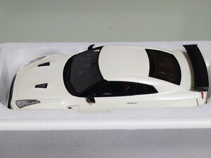 1/18 GT SPIRIT 2017 R35 GT-R Nismo 1500台限定車