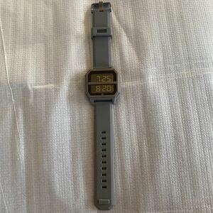 腕時計 デジタル時計 adidas中古品