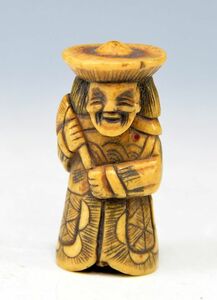 「ラッタン人　根付」 骨製 彫刻 南蛮人 人物 時代色 提げ物 高4.7cm y91614945