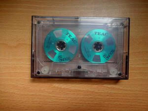 ＴＥＡＣオープン風のカセットテープ　ＳＯＵＮＤ５２　グリーン色　中古