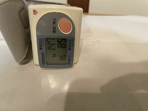 ★OMRON自動血圧計★HEM-634
