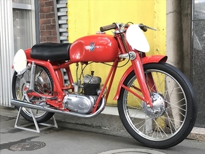 1952 MV AGUSTA Suport 150 レーサー です。アグスタ