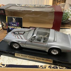 1/18 ポンテアック ファイアーバード 1979 1:18 ミニカー 箱付