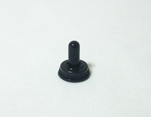 ミニトグルスイッチ用防水キャップ3個セット（取付穴径5.7mm、新品）