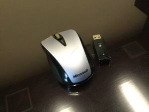 送料無料！ 中古 Microsoft Wireless Notebook 2.4G Laser Mouse 7000