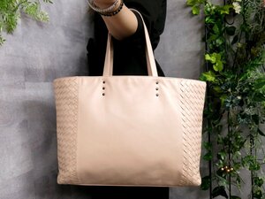 ●超美品●BOTTEGA VENETA ボッテガ ヴェネタ●イントレチャート●カーフ レザー 本革●トート バッグ●ベビーピンク●腕掛け●A4●Js46706