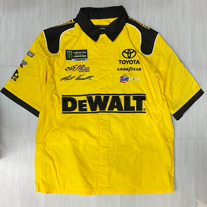 全米最強モータースポーツ 【2XL】 NASCAR ナスカー JHデザイン PIT ピットクルーシャツ 黄色 DEWALT クリストファー ベル 刺繍 パッチ