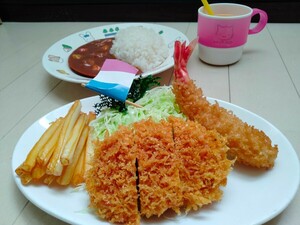 本物そっくり！！実物大.*【食品サンプル】お子様ランチ(ポテト・海老フライ・ヒレカツ・ミニカレー・オレンジジュース)