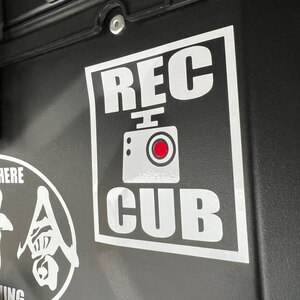 CUB カブ REC ドラレコ 煽り運転抑制 肉球 録画中 セキュリティ バイクアクセサリー カッティング 文字だけが残る 10色..