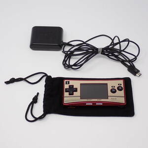 動作品 任天堂 ゲームボーイミクロ本体 ファミコンバージョン GAME BOY micro 箱・説明書なし 充電器・巾着付き