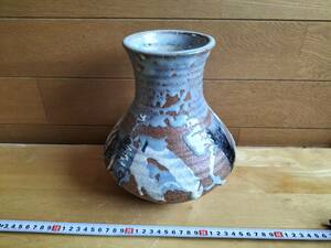 コレクション　昭和　レトロ　陶器　花瓶　壺　ツボ　お花　飾り